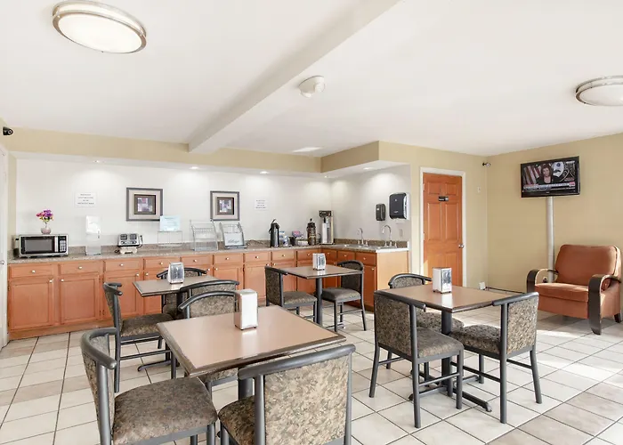 Oyo International Airport Hotel Tulsa